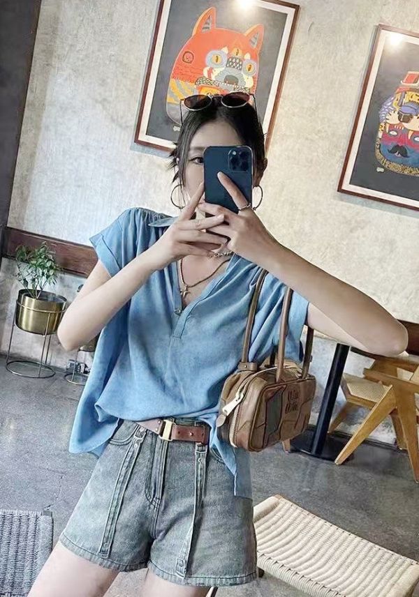 Z in D [ 反折蓋袖Ｖ領薄衫 ] 丹寧藍 2505283 (shihslica) ZinD,zind,ZD,zooindrawer,zoo in drawer,抽屜動物園,丹寧,牛仔外套,外套富翁,洋裝