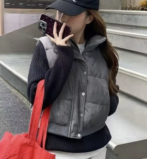 ZinD [ 燈芯絨排扣高領鋪棉暖背心 ] 3色 2511243 