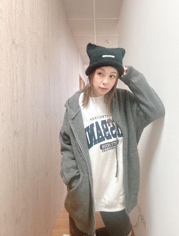 ZinD [ 質感羊絨連帽拉鏈外套 ] 2色 2602033 shihslica ZinD,zind,ZD,zooindrawer,zoo in drawer,抽屜動物園,丹寧,牛仔外套,外套富翁,洋裝,韓國襪子,年終慶,雙11,雙12,黑五,週年慶,合購價,自訂款