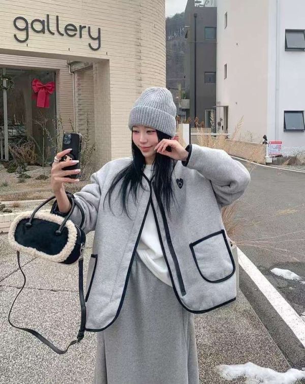 ZinD [ 雙面穿：愛心壓紋鋪棉絨空氣休閒外套 (有套裝可選) ] 4色 2512302 shihslica ZinD,zind,ZD,zooindrawer,zoo in drawer,抽屜動物園,丹寧,牛仔外套,外套富翁,洋裝,韓國襪子,年終慶,雙11,雙12,黑五,週年慶,合購價,自訂款