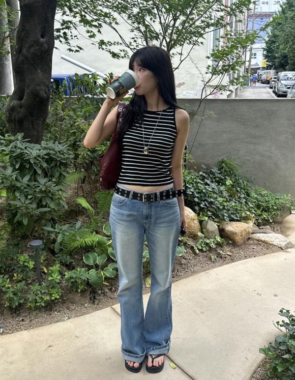 ZinD [ 質感細橫紋薄針織背心 ] 4色 2607051 ZinD,zind,ZD,zooindrawer,zoo in 抽屜,動物園,丹寧,裙子,裙子富翁,洋裝,韓國襪子,年終慶,雙11,雙12,黑五,百搭,合購價,自訂,春裝,T卹,首爾