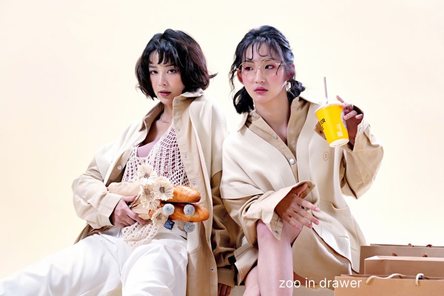 Z in D [ 智希/家蓁穿著款：自訂款！針織拼接奶茶襯衫外套 ] 奶茶卡其 2504111m (shihslica) ZinD,zind,ZD,zooindrawer,zoo in drawer,抽屜動物園,丹寧,牛仔外套,外套富翁,洋裝,韓國襪子,年終慶,雙11,雙12,黑五,週年慶,合購價,自訂款