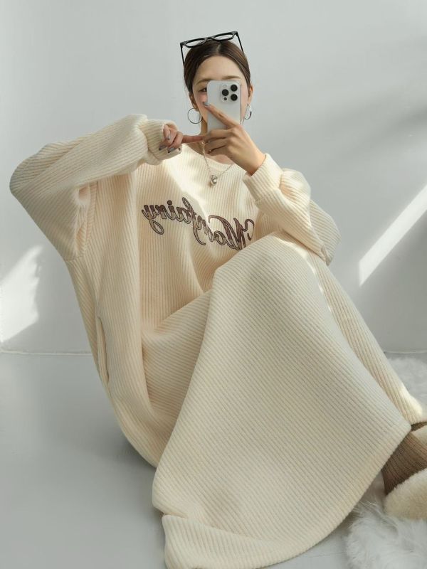 ZinD [ 漸層英文系坑條連身寬Ｔ] 3色 2511223 ZinD,zind,ZD,zooindrawer,zoo in drawer,抽屜動物園,丹寧,牛仔外套,外套富翁,洋裝,韓國襪子