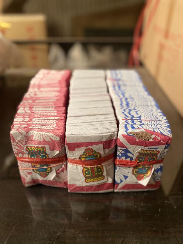 ｛箱購｝單種＊天地水庫【８束＝８００萬．】 整件＊天地水庫
