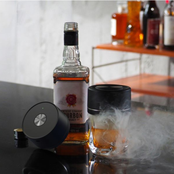 【 SmokPub｜隨行電動煙燻機 】安全免點火，一鍵開燻兩秒出煙六種風味，成熟果香木質調入味上桌！ 