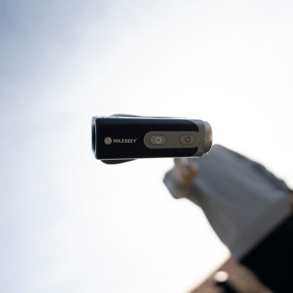 【 IONME 2 高爾夫果嶺測距儀 】±1/36碼精準果嶺戰,秒獲距離/坡度/校準!