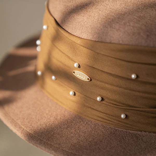 法式平頂珍珠抓皺羊毛禮帽-巧克力色 質感女帽,設計師女帽,法式女帽,羊毛帽,貝蕾帽,畫家帽