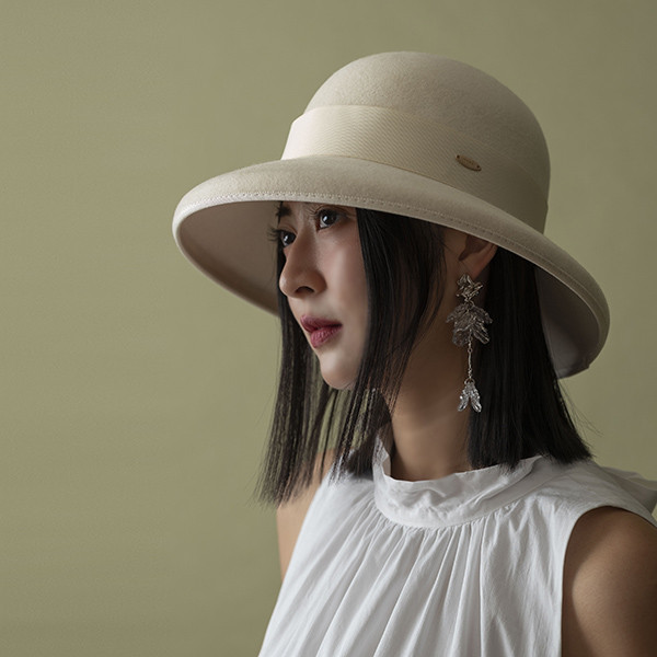 法式圓頂帽簷包邊復古感羊毛淑女帽-米白 質感女帽,設計師女帽,法式女帽