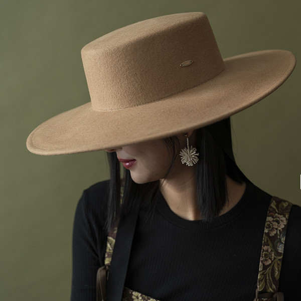 法式超大帽簷羊毛飄帶平頂帽-駝色 質感女帽,設計師女帽,法式女帽