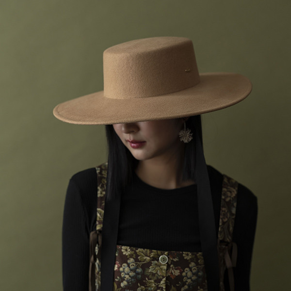 法式超大帽簷羊毛飄帶平頂帽-駝色 質感女帽,設計師女帽,法式女帽