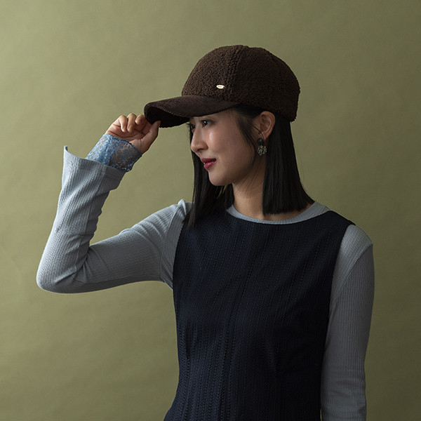 小羔羊拼接燈芯絨設計感鴨舌帽-深巧克 質感女帽,設計師女帽,法式女帽