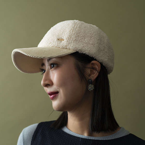 小羔羊拼接燈芯絨設計感鴨舌帽-雪白 質感女帽,設計師女帽,法式女帽