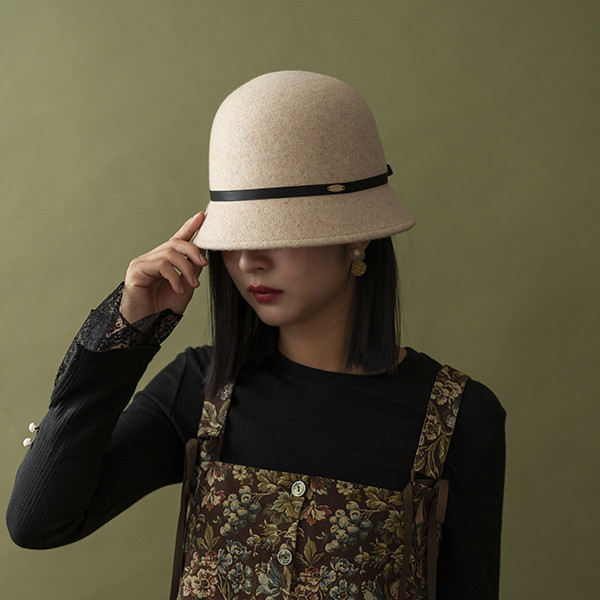 法式圓頂細綁帶小帽簷羊毛淑女帽-米色 質感女帽,設計師女帽,法式女帽