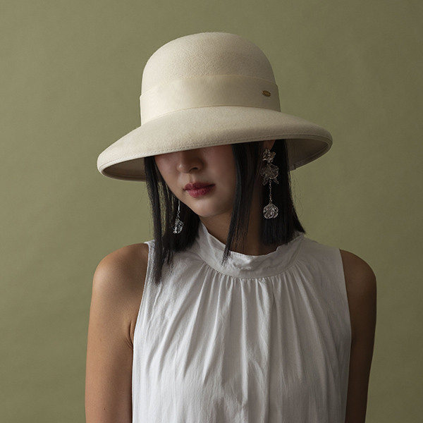 法式圓頂帽簷包邊復古感羊毛淑女帽-米白 質感女帽,設計師女帽,法式女帽