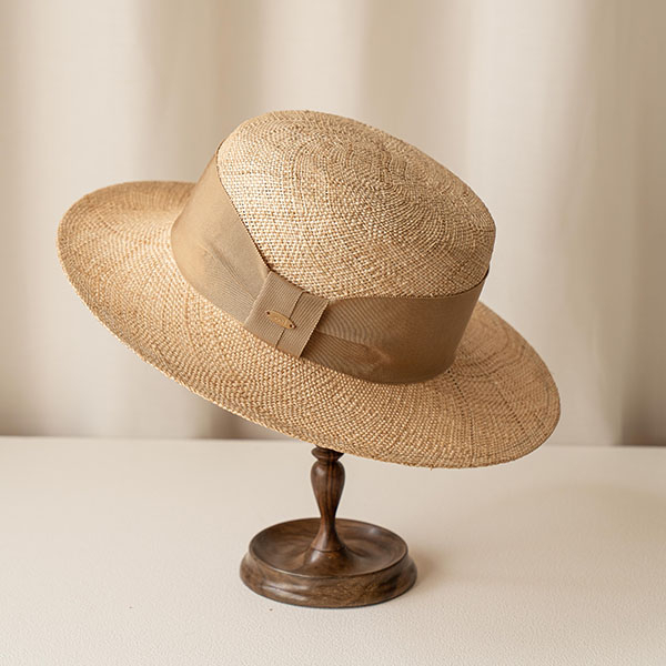 法式平頂雙層緞帶抓結草編帽-奶茶色 質感女帽,設計師女帽,法式女帽