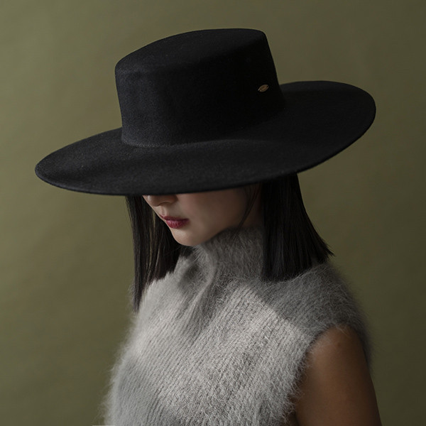 法式超大帽簷羊毛飄帶平頂帽-黑色 質感女帽,設計師女帽,法式女帽