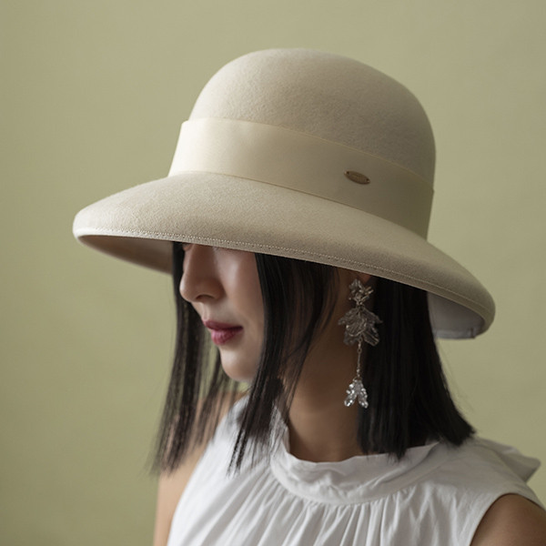 法式圓頂帽簷包邊復古感羊毛淑女帽-米白 質感女帽,設計師女帽,法式女帽