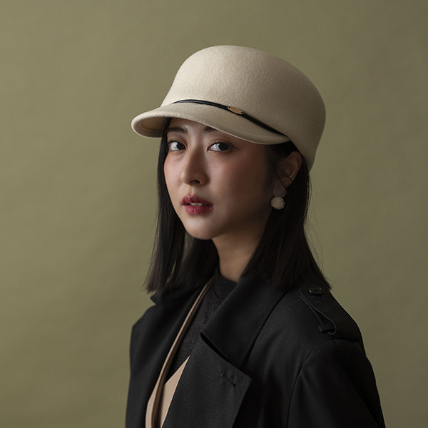 英式風格皮繩裝飾羊毛騎士帽-白色 質感女帽,設計師女帽,法式女帽