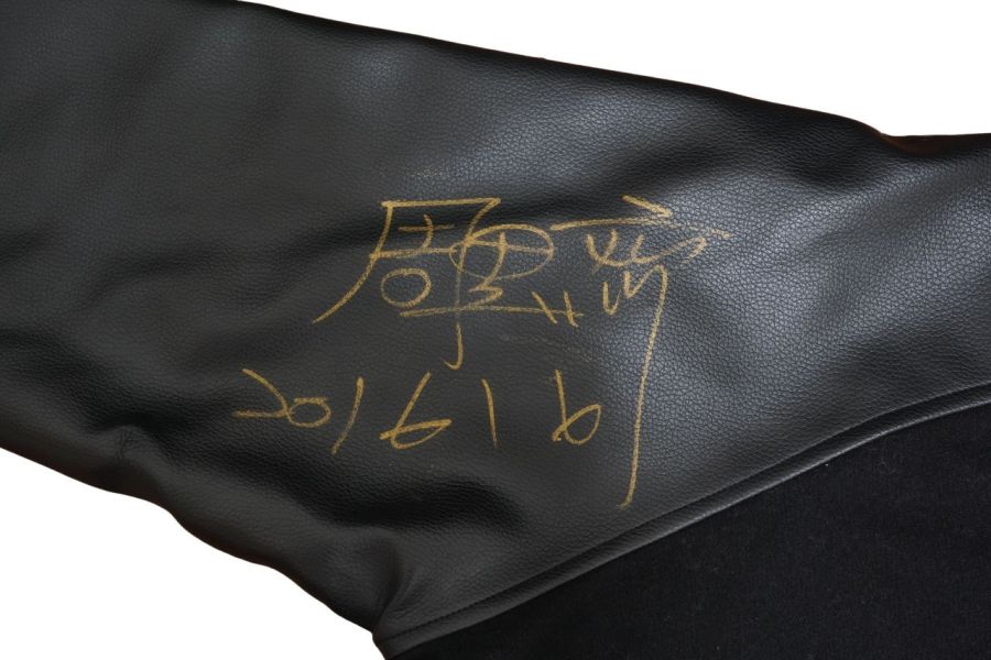 2016年中信兄弟周思齊親簽厚外套 周思齊,中華職棒,親簽版,厚外套,棒球,球員,中信兄弟