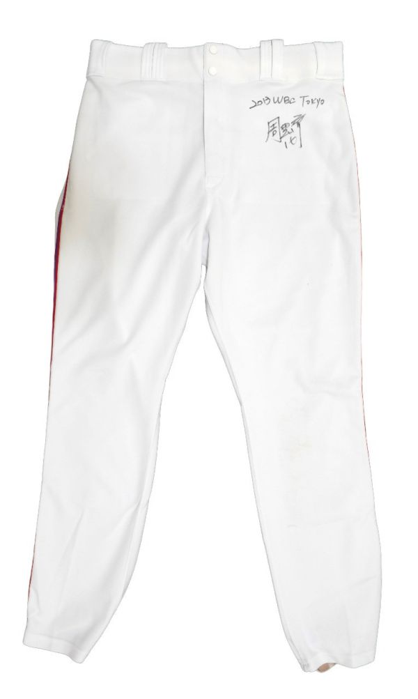 2013年世界棒球經典賽周思齊實戰簽名球褲-01 周思齊,中華職棒,親簽版,實戰球褲,棒球,球員,經典賽,中華隊