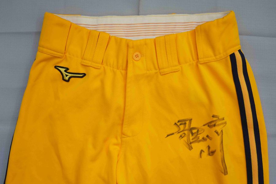 2023年中信兄弟周思齊實戰簽名球褲-14 周思齊,中華職棒,親簽版,實戰球褲,棒球,球員,中信兄弟