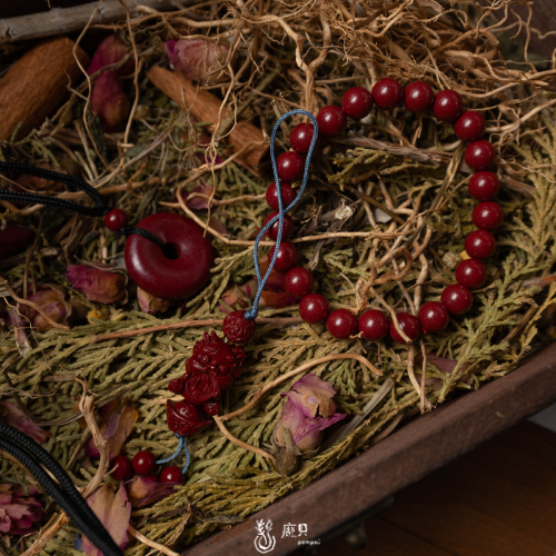 紅朱砂咬錢獸吊墜 