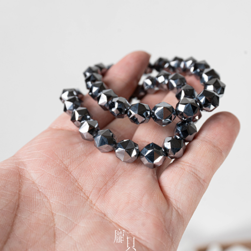 鈦赫茲鑽切手串 