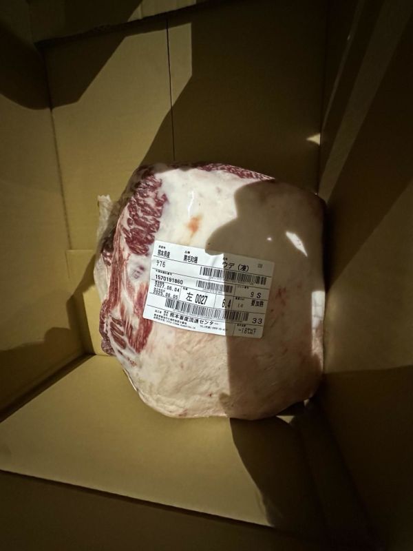 【原肉-前腿】日本A5和牛 BMS10 L前腿 6.4KG 日本和牛, A5和牛, 頂級和牛, 原肉和牛, 樂本和牛, 宅配和牛, 和牛直送, 燒肉和牛, 牛排和牛, 台北和牛宅配