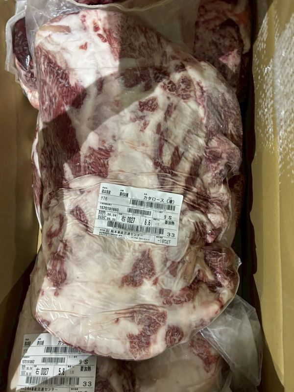 【原肉-背肩】日本A5和牛 BMS10 R肩捲心 6.6KG 日本和牛, A5和牛, 頂級和牛, 原肉和牛, 樂本和牛, 宅配和牛, 和牛直送, 燒肉和牛, 牛排和牛, 台北和牛宅配