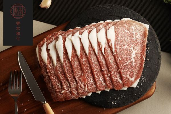 日本A5和牛 背肩9.8kg 4200(可切骰子、肉片) 日本A5和牛 牛排  骰子牛 1人份