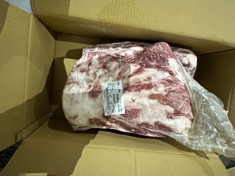 【原肉-背肩】日本A5和牛 BMS10 L肩捲心 6.6KG 日本和牛, A5和牛, 頂級和牛, 原肉和牛, 樂本和牛, 宅配和牛, 和牛直送, 燒肉和牛, 牛排和牛, 台北和牛宅配