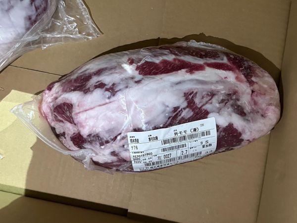 【原肉-後腿】日本A5和牛 BMS10 L外大腿 2.7KG 日本和牛, A5和牛, 頂級和牛, 原肉和牛, 樂本和牛, 宅配和牛, 和牛直送, 燒肉和牛, 牛排和牛, 台北和牛宅配