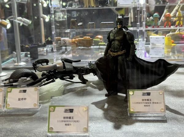 玩具聯合國 預購免訂金 創世模王 蝙蝠俠 暗黑騎士 DC 韋恩 戰衣+探照燈 豪華版套裝 無地台 組裝模型 