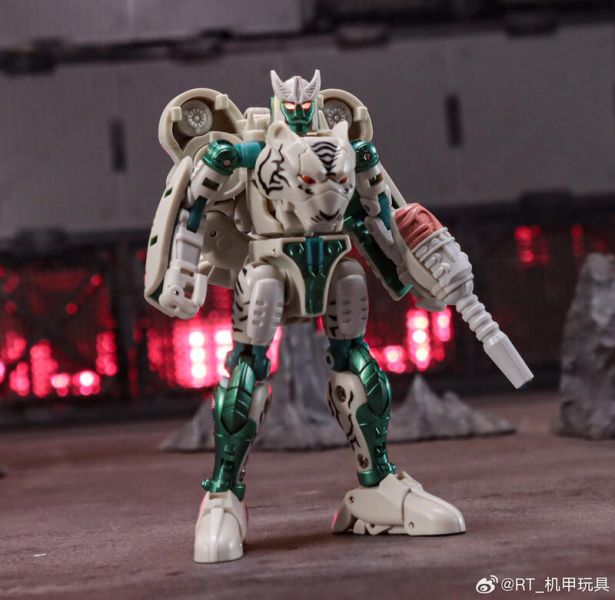 玩具聯合國 現貨 機甲玩具 RT-04 晝虎 白虎 BW 超能勇士 ZHOU HU 