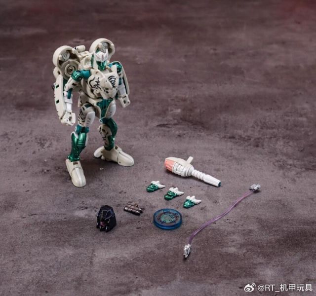 玩具聯合國 現貨 機甲玩具 RT-04 晝虎 白虎 BW 超能勇士 ZHOU HU 