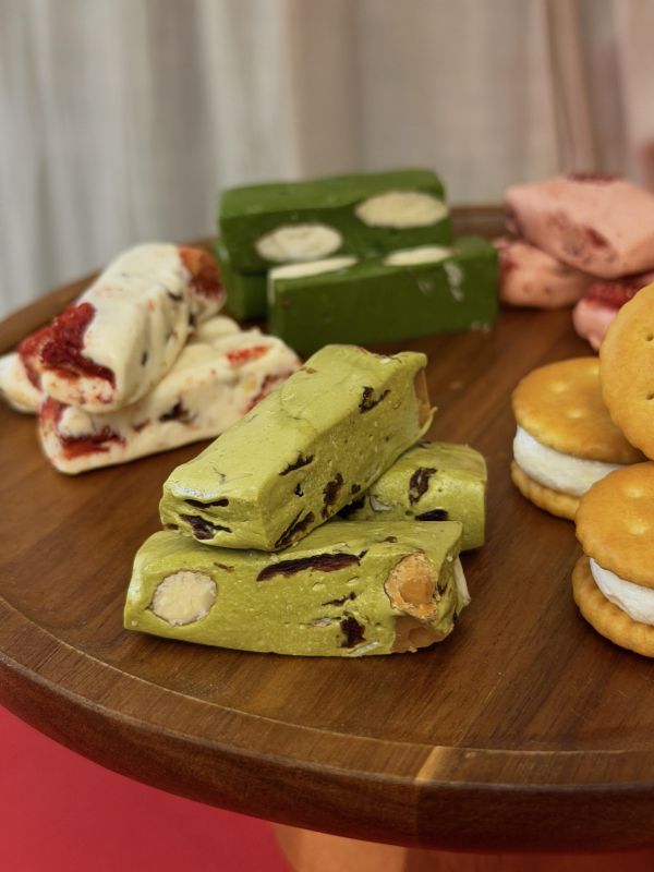 新年限定- 抹茶牛軋糖/綜合牛軋糖（水果杏仁、草莓堅果、茉莉綠蔓越莓、抹茶杏仁） 牛軋糖 春節禮盒