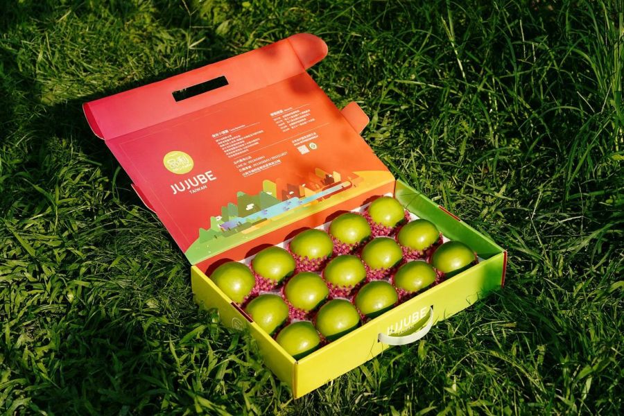 神農頂級蜜棗提箱禮盒-15粒裝｜每顆約4-4.4兩｜品利自產自銷 蜜棗,棗子,品利,鮮果,品利農場
送禮,禮盒,宅配日本,日本,牛奶蜜棗,珍蜜,神農,
水果,蜜棗禮盒,企業團購,水果宅配,自產自銷