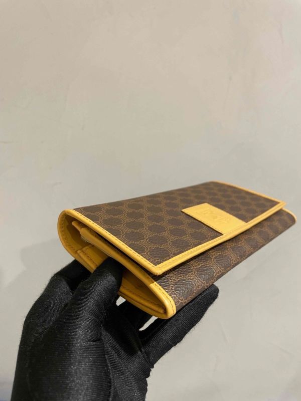 Celine 老花深棕色長夾 #241404 