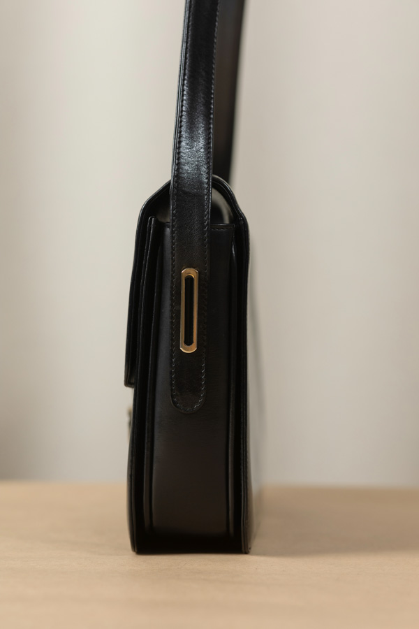 Gucci 70s黑金gg釦肩背包 #220262 