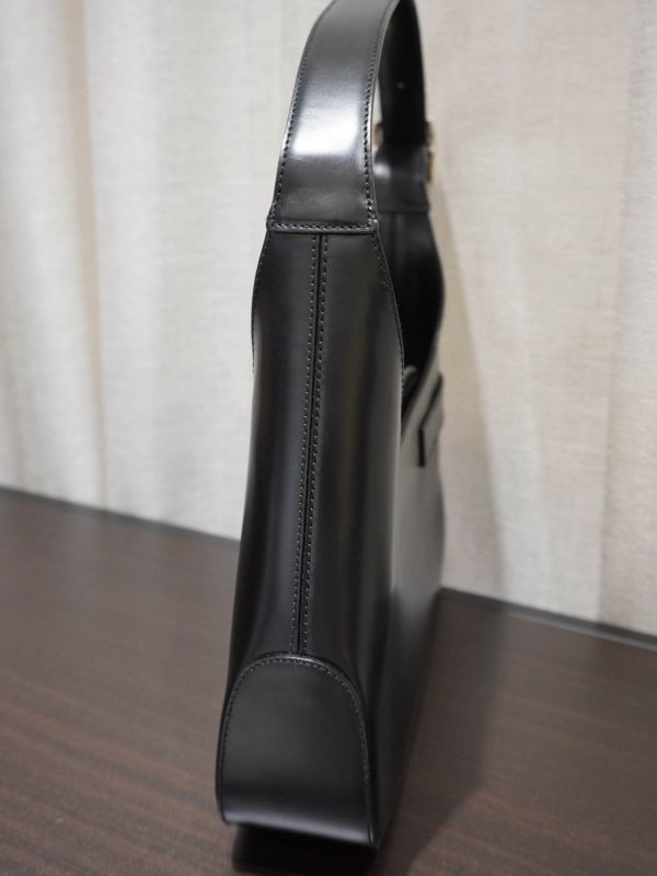 Ferragamo黑色中號單肩包 #252028 