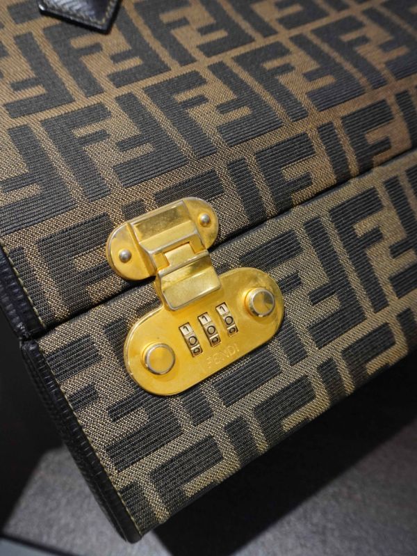 Fendi老花鎖釦手提箱 #220141 
