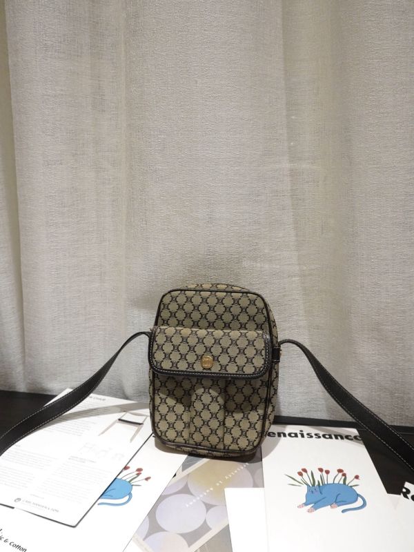 Celine老花斜肩背包 #251980 