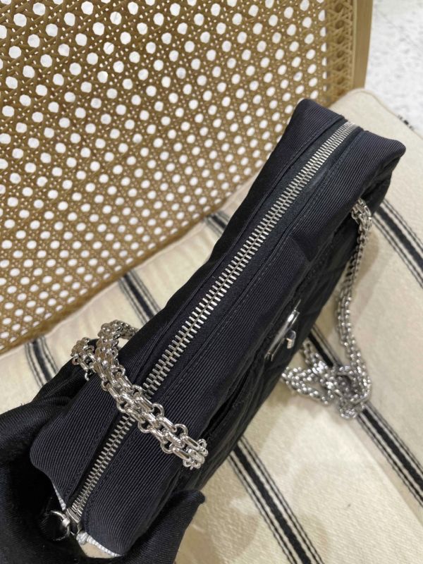 Chanel 黑白色雙鍊包 #241376 