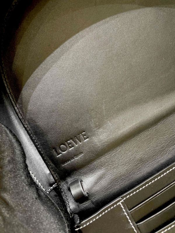 Loewe黑色腰包/肩背包 #241472 