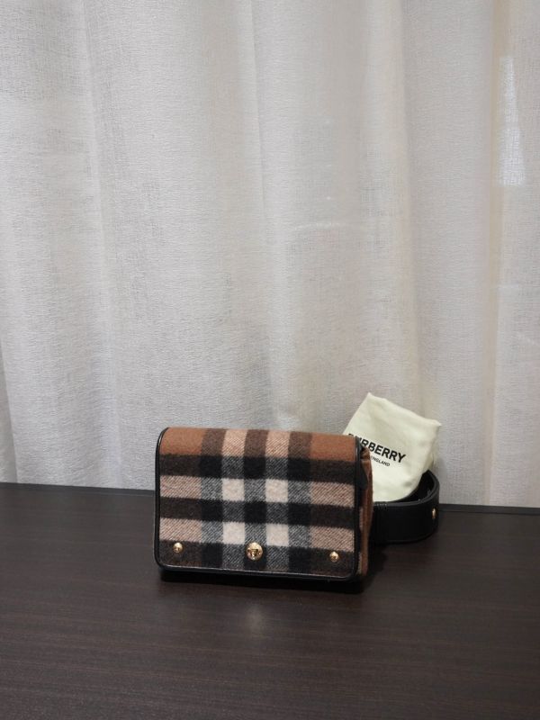 Burberry肩背包  #251937 