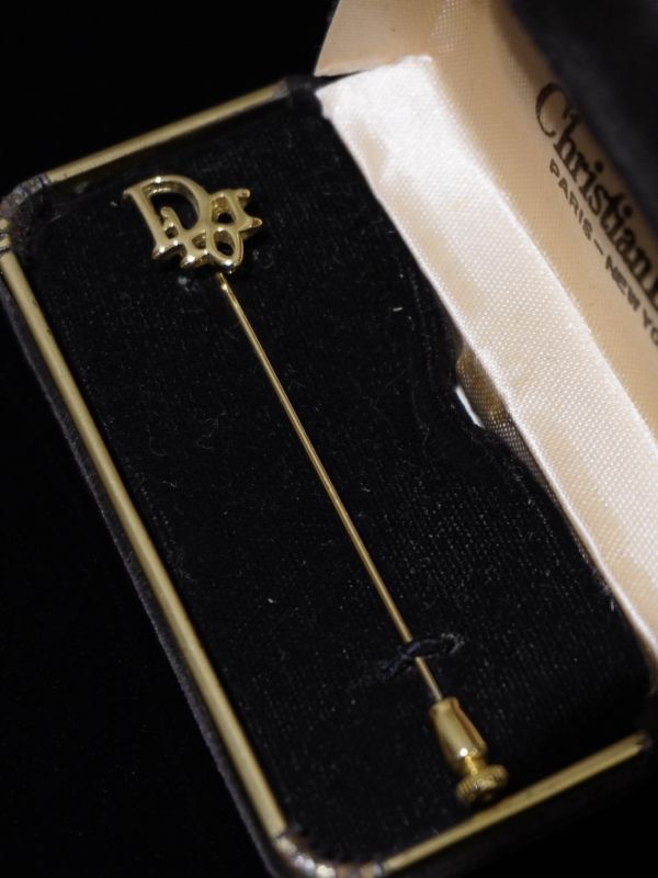 Dior金色領帶別針 #AC481 