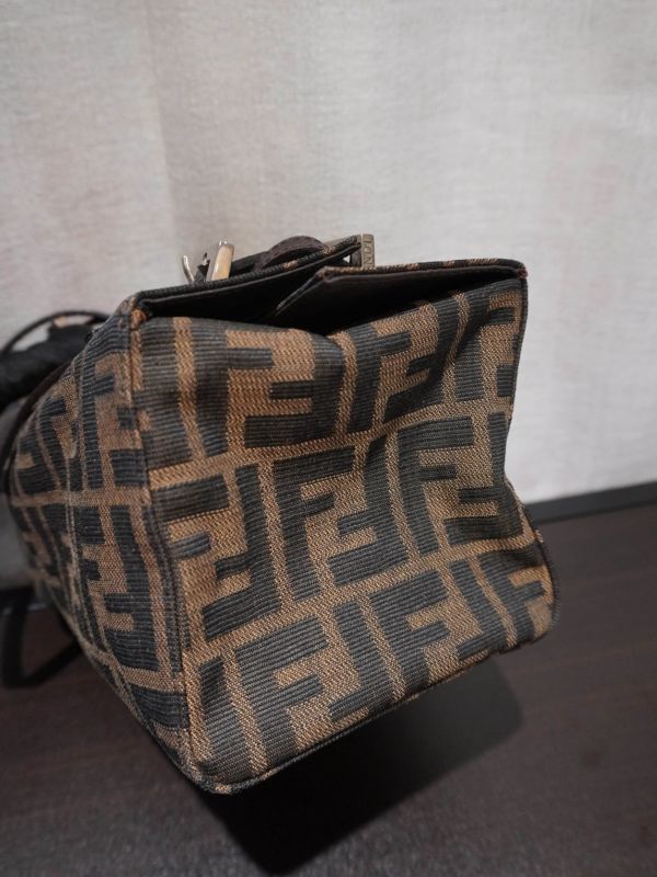 Fendi老花吐司包 #251945 