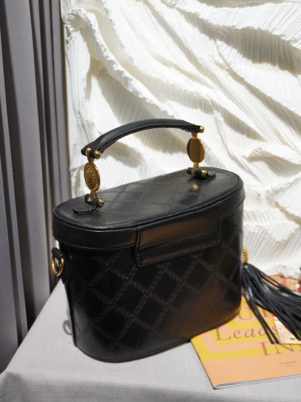 Versace黑金太陽神流蘇盒子包 #220785 