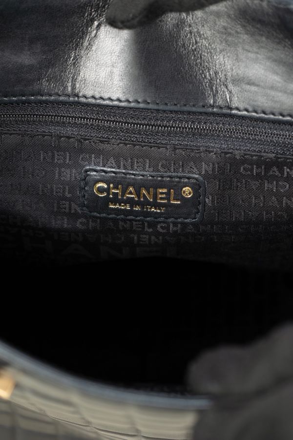 Chanel黑色浮雕巧克力琴譜包 #220511 