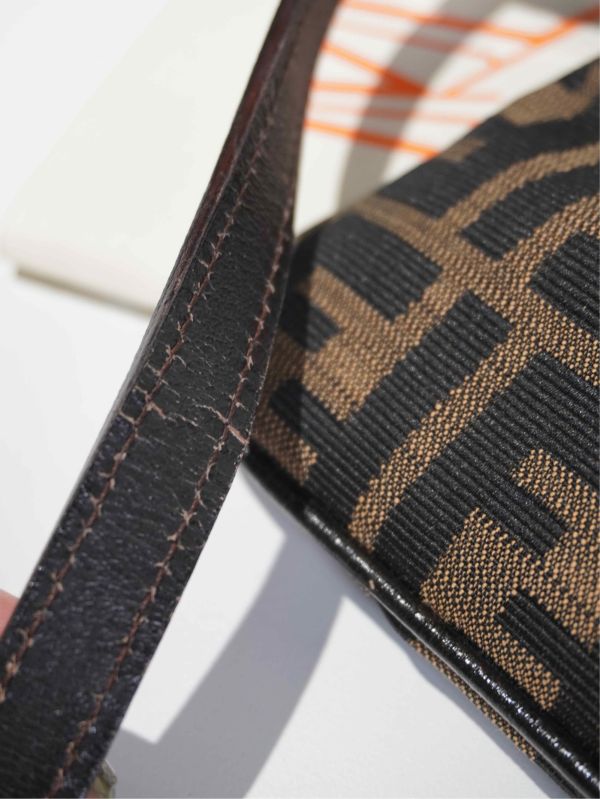 Fendi 老花長背帶斜挎包 #241283 